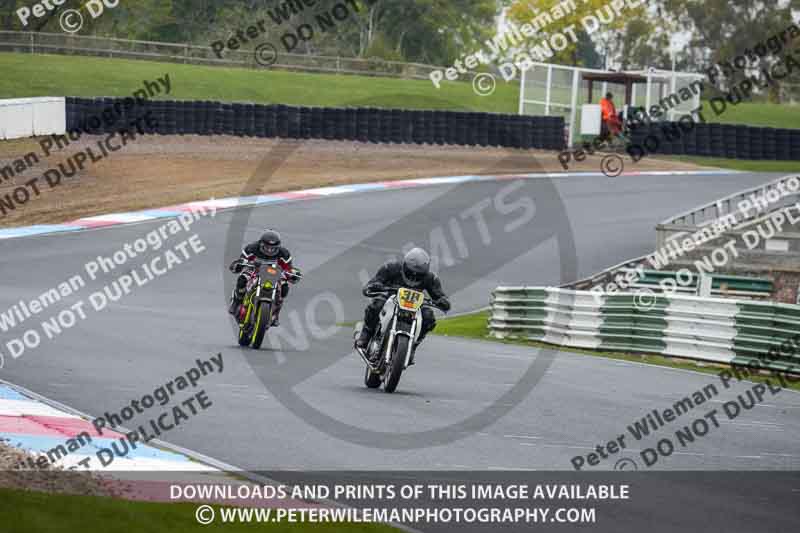 enduro digital images;event digital images;eventdigitalimages;mallory park;mallory park photographs;mallory park trackday;mallory park trackday photographs;no limits trackdays;peter wileman photography;racing digital images;trackday digital images;trackday photos